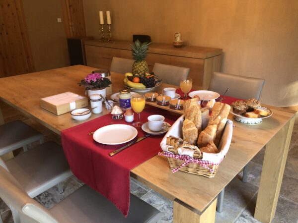 Petit-déjeuner copieux